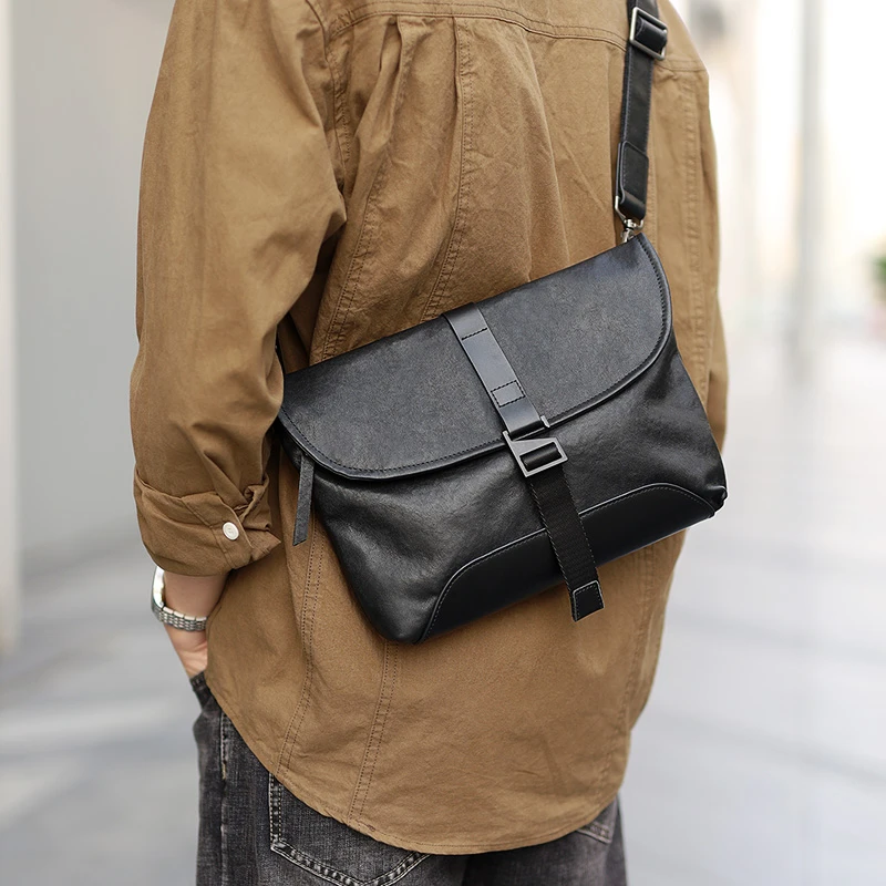 男包男款男士百搭通勤手拿包单肩包斜跨手机休闲小包真皮男手包