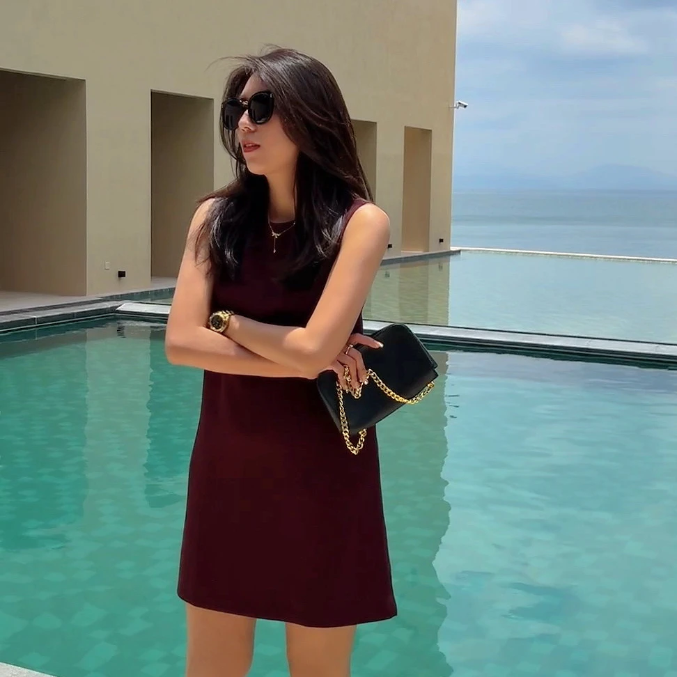 2%Moozza【蔻汀女神】小众设计 极简风安可拉红气质显瘦连衣裙2533