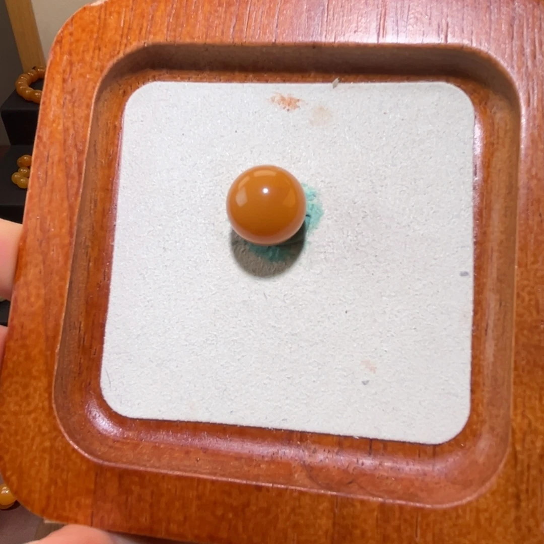 石英质玉（缅黄）未镶嵌卡14圆珠有包容