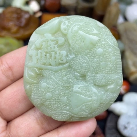 蛇纹石玉未镶嵌颈饰20