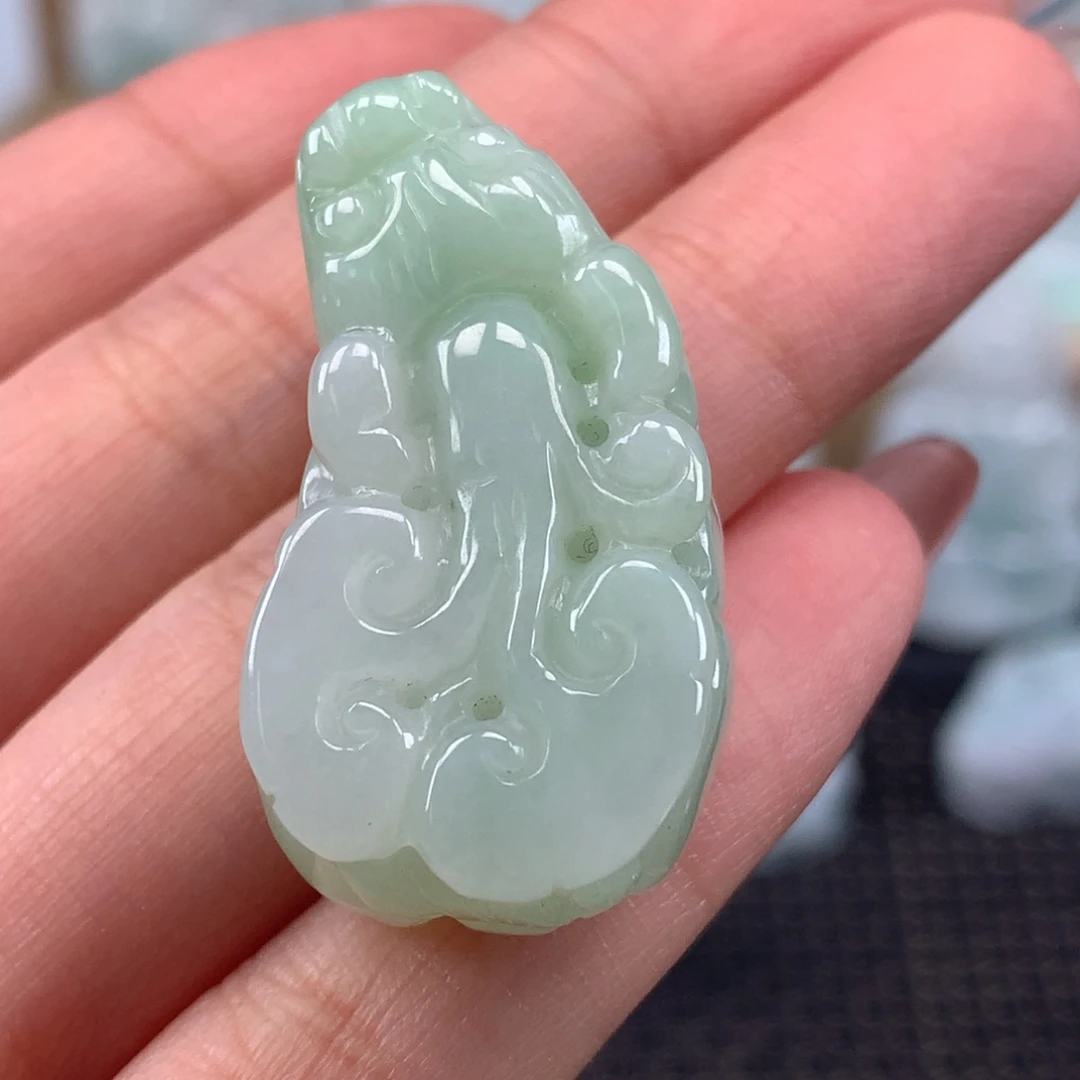 翡翠未镶嵌颈饰貔貅吊坠