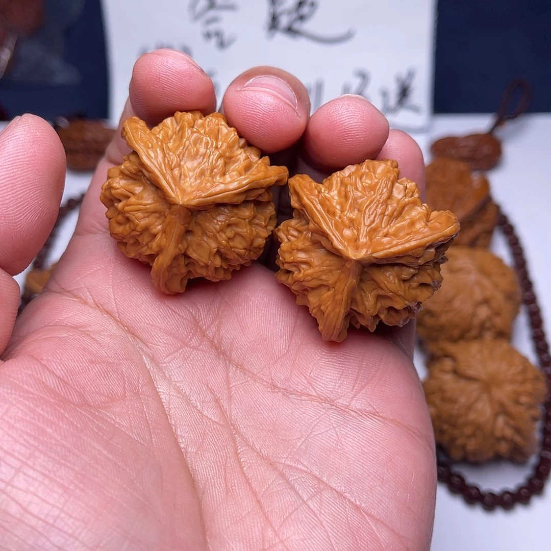 把件文玩核桃36盘山三棱奔