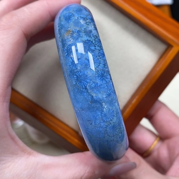 硅化珊瑚（珊瑚玉）手镯未镶嵌59.6