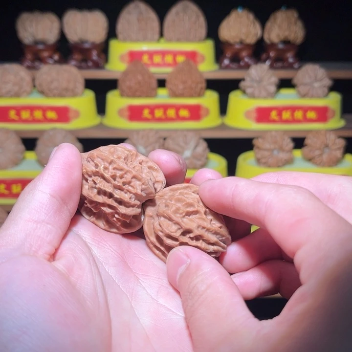 ****d把件文玩核桃曹大龙