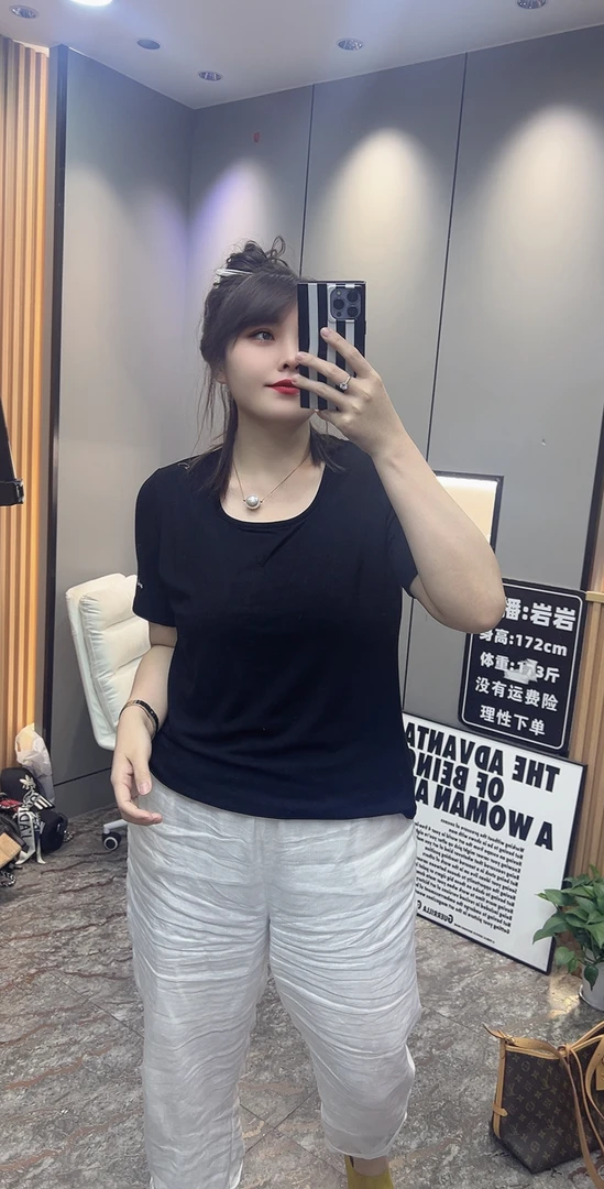 岩岩家彩色u领显瘦女上衣6色