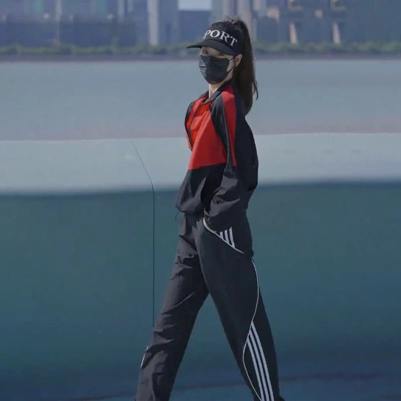 欧货运动服套装女春秋2025新款时尚洋气减龄拼色上衣跑步两件套潮