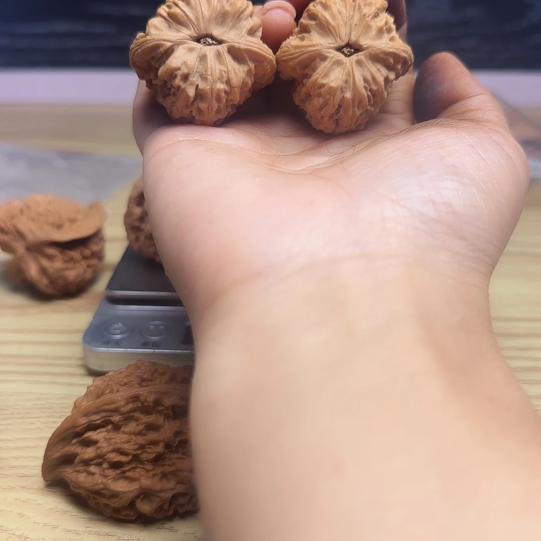 .***c吊坠桃核核桃核桃