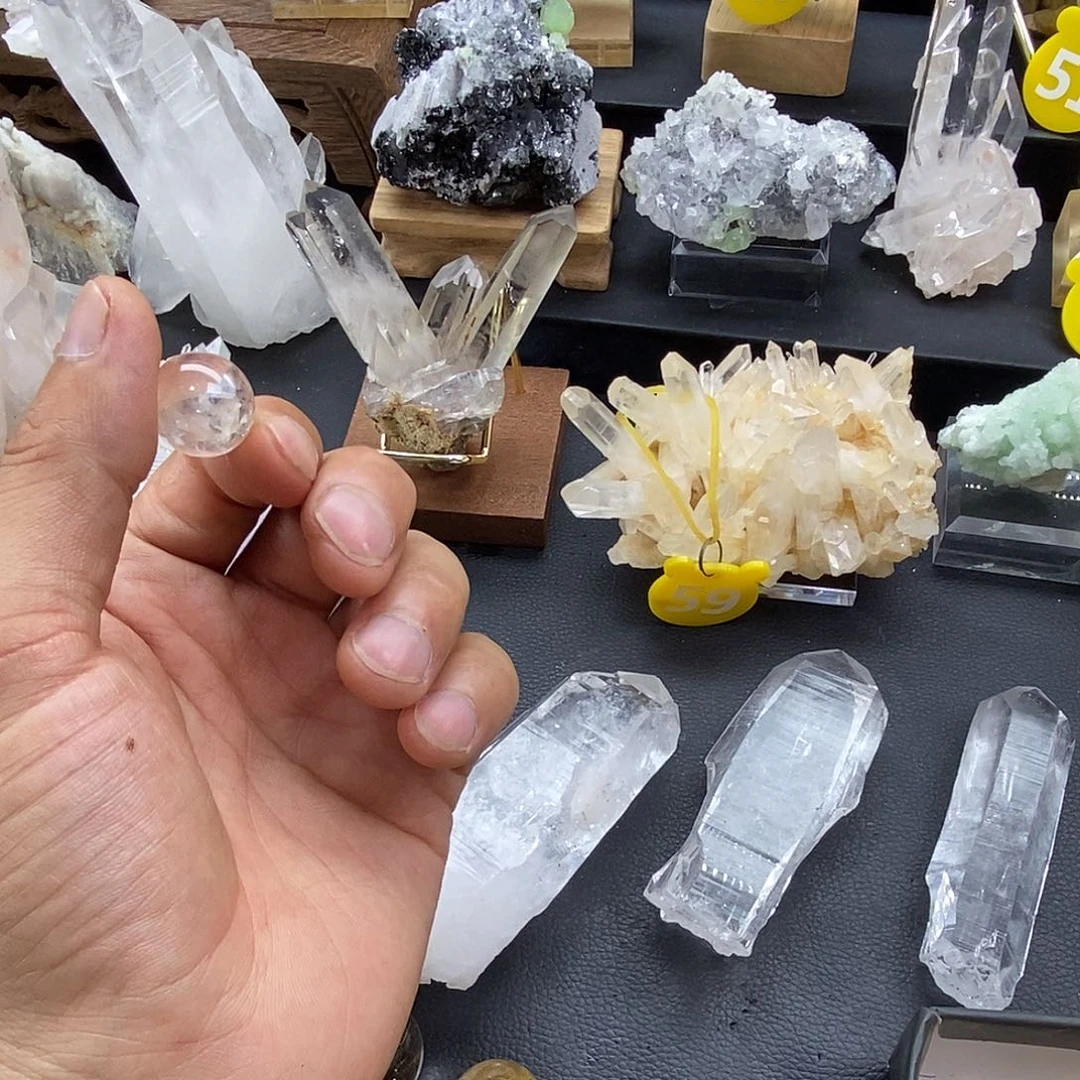 石材猫*?天然水晶摆件