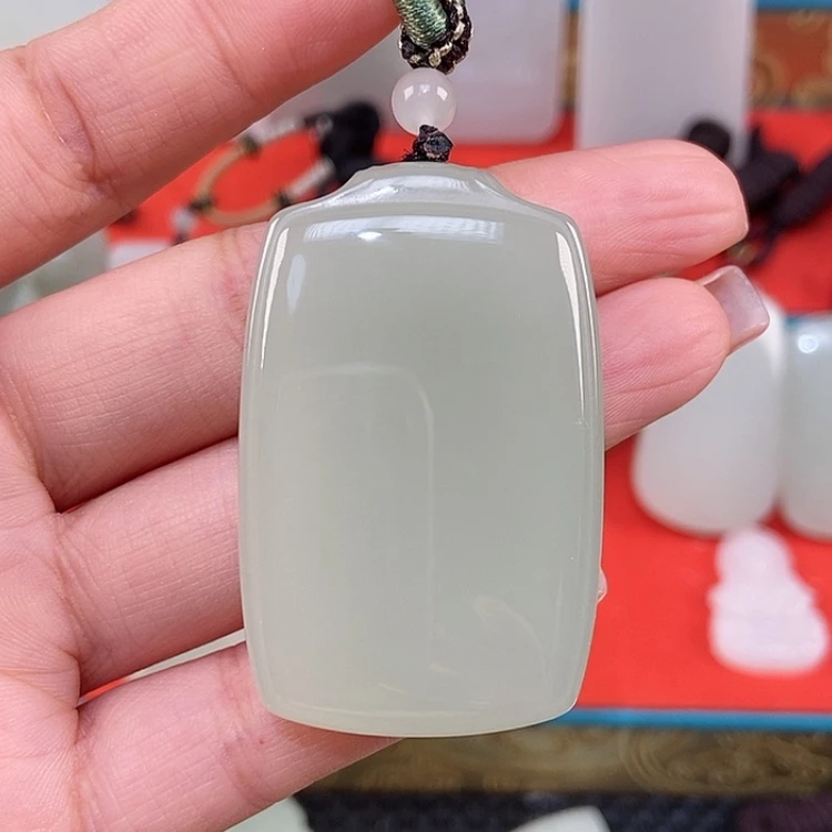 【闪购商品】颈饰未镶嵌和田玉