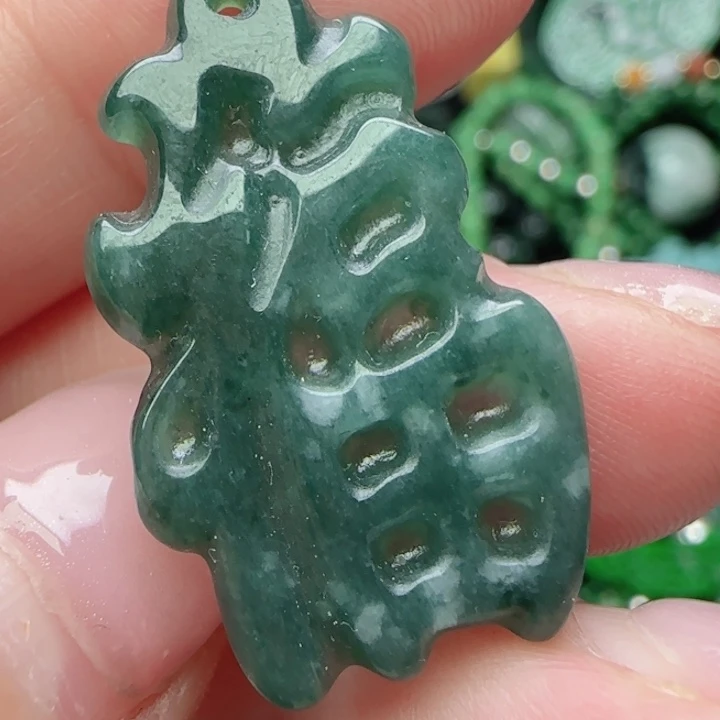 翡翠未镶嵌颈饰天然A货3