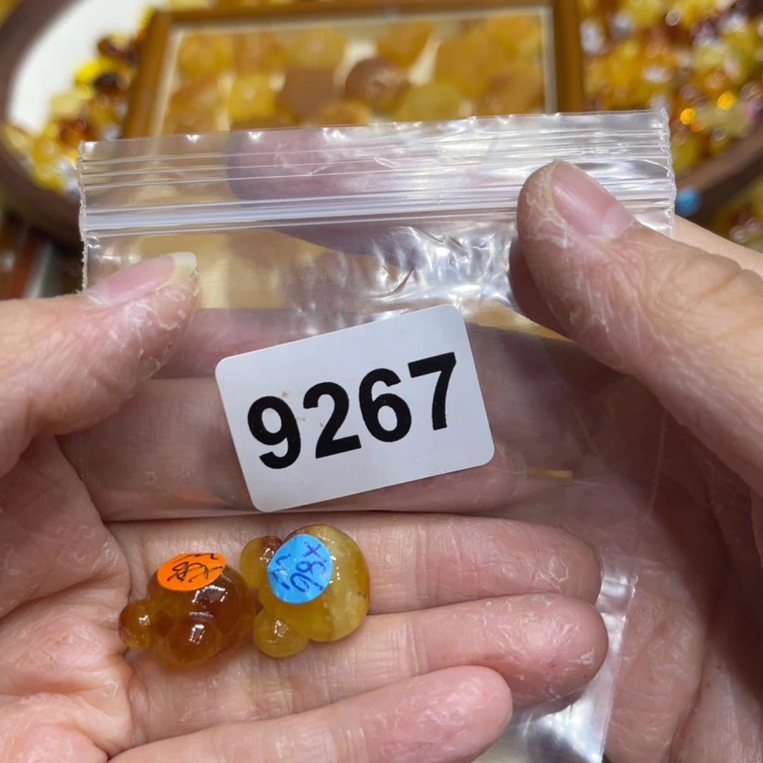 未镶嵌颈饰琥珀?****8蜜蜡