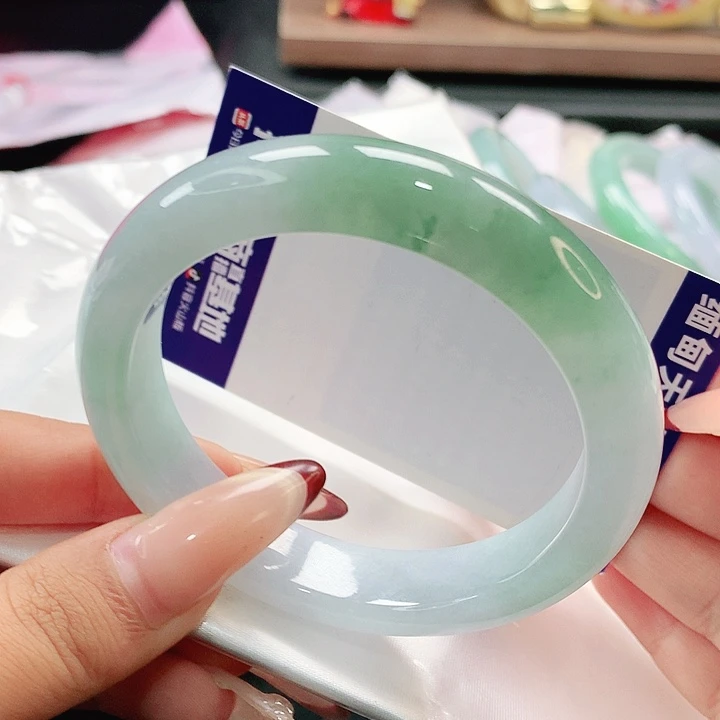 未镶嵌手镯翡翠半山水渐变冰底正圈