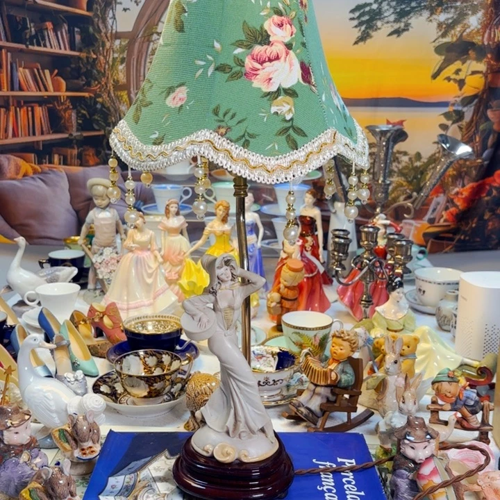 瓷片欧洲中古瓷器编号（卡波迪蒙特台灯