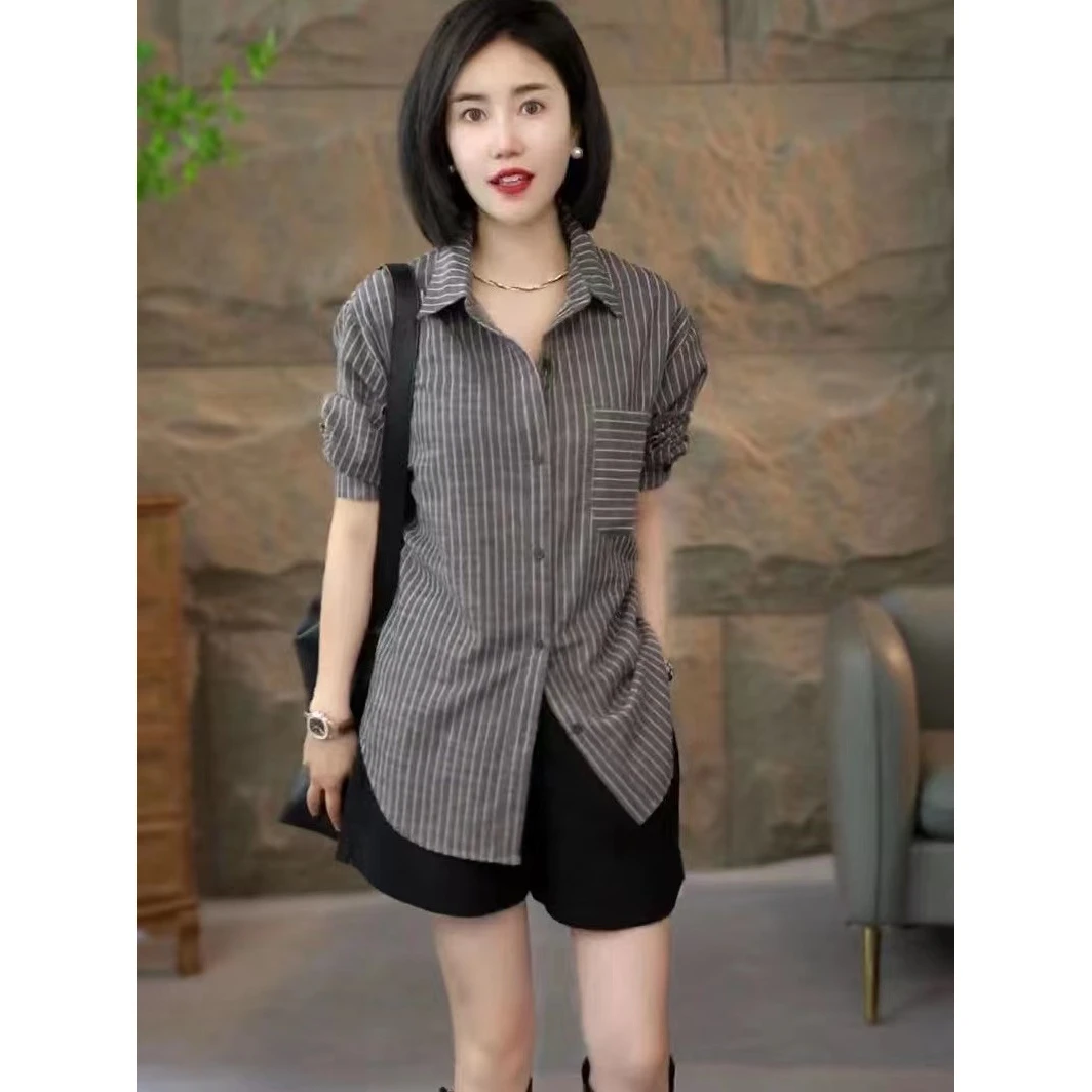 网红爆款秋季新款长袖时尚百搭休闲小众条纹显瘦衬衫上衣女