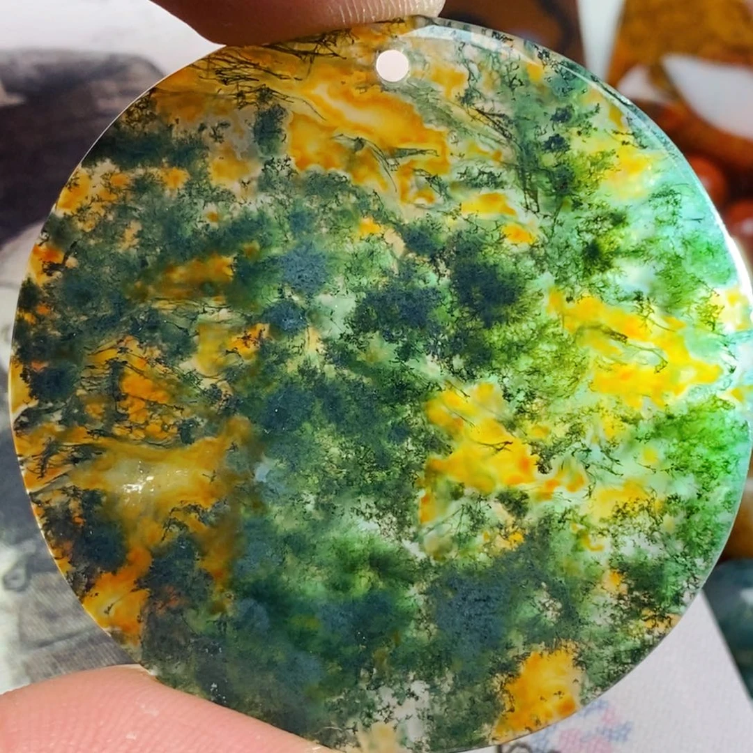 晨****玛瑙/玉髓未镶嵌颈饰