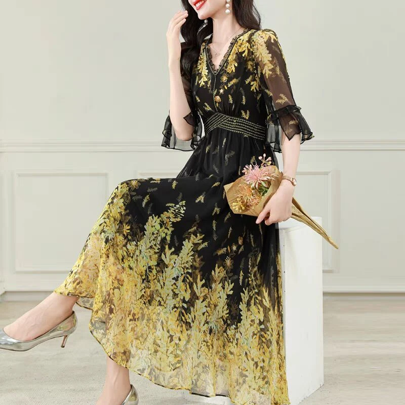 春夏季新款印花连衣裙女重磅高端收腰V领海边度假中长裙3248#