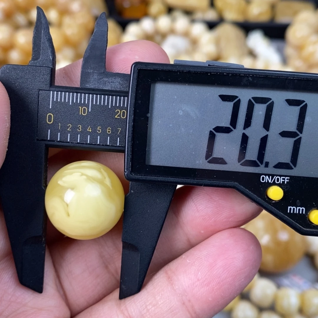 蜜蜡未镶嵌珠宝奇石4.8g
