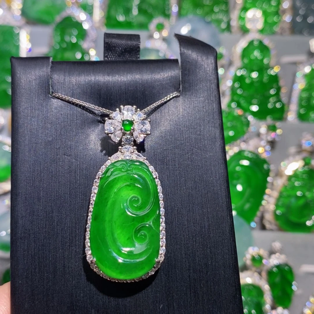 翡翠未镶嵌颈饰吊坠30