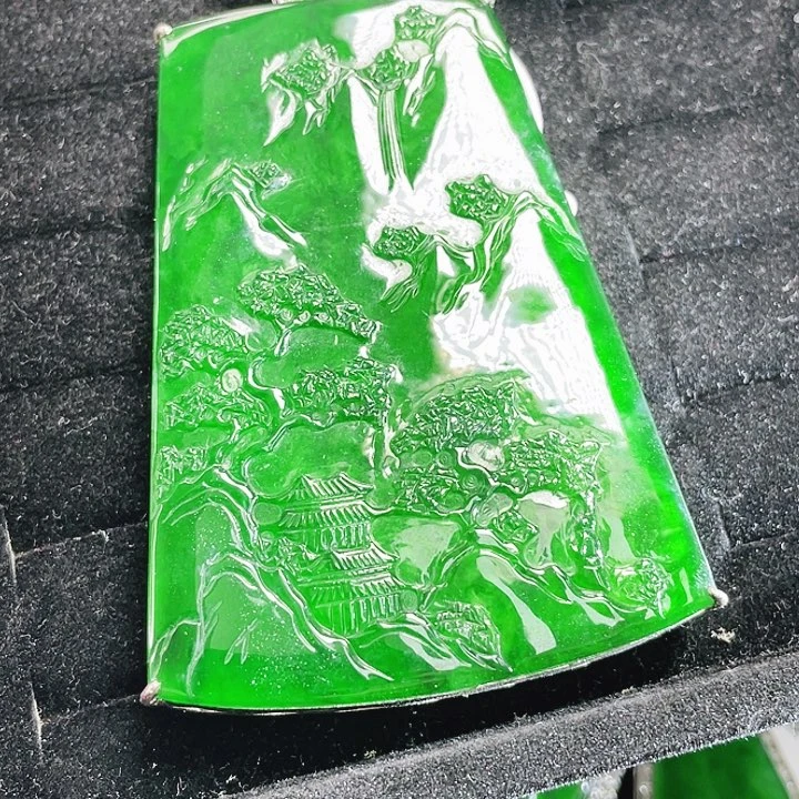 翡翠未镶嵌颈饰66