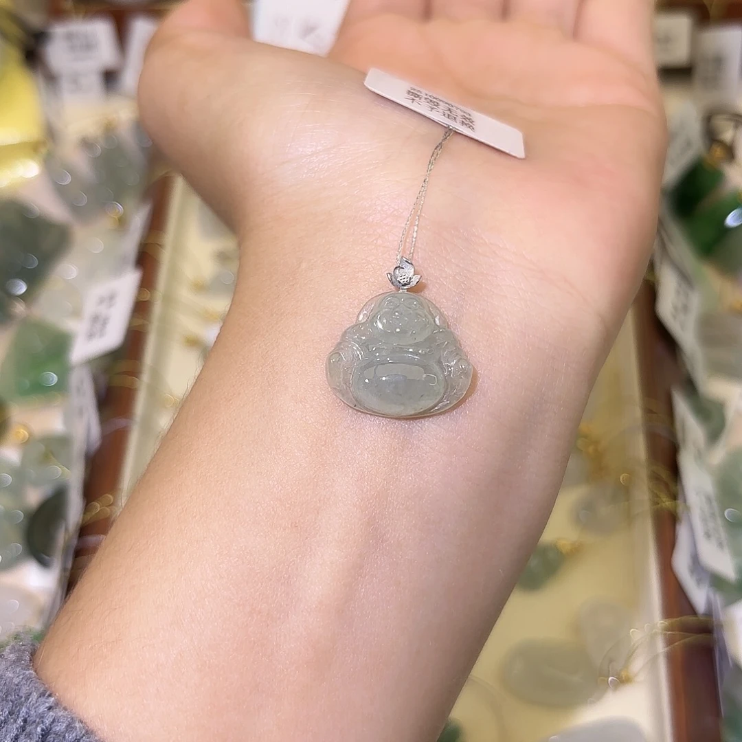 翡翠18K金镶嵌颈饰佛公