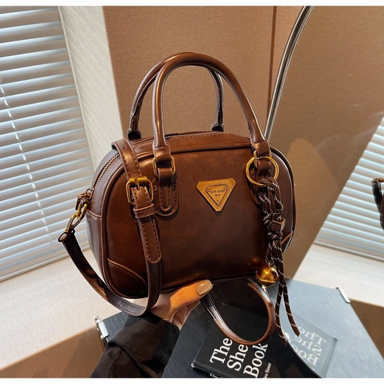 通勤复古小包包女2025新款潮休闲百搭斜挎包高级感时尚手提枕头包