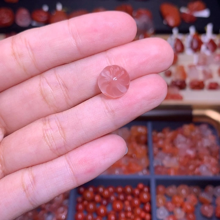 南红玛瑙未镶嵌珠宝半成品包子
