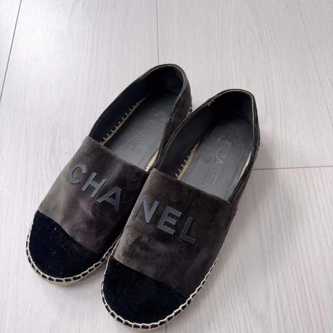 95新 Chanel/香奈儿 香奈儿帆布板鞋38码黑色/251122VMLSL01