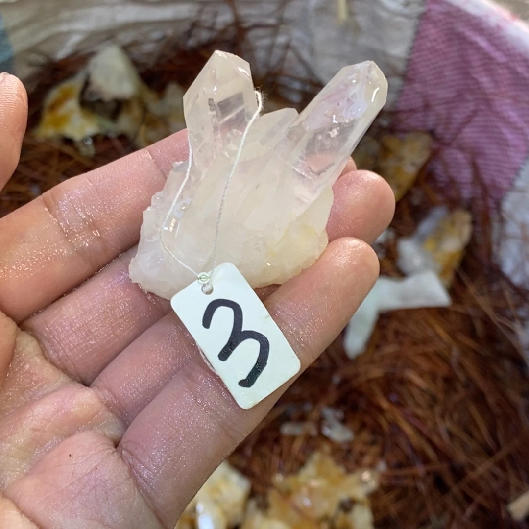 水晶原石摆件未镶嵌水晶