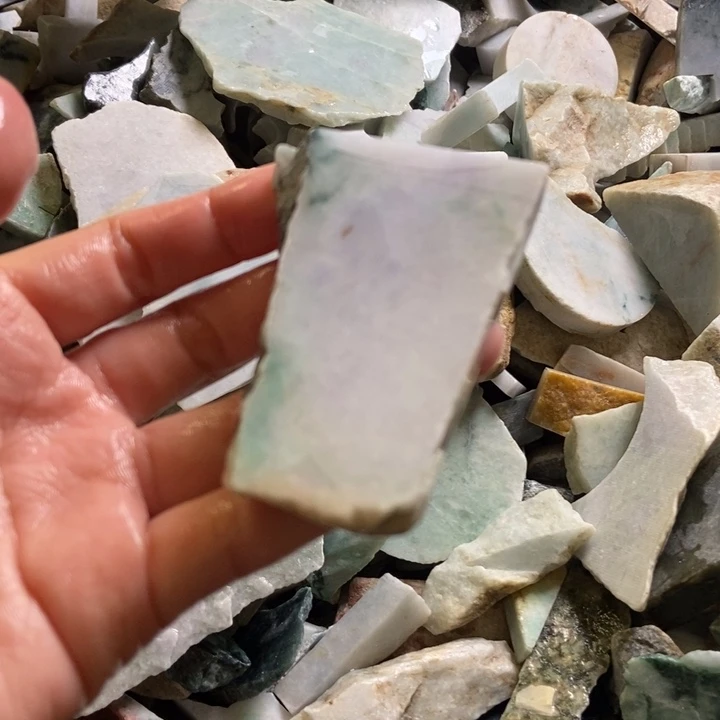 翡翠颈饰未镶嵌天然翡翠