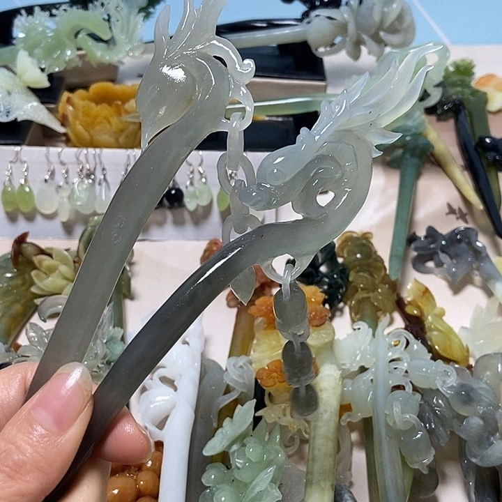 坠***梦蛇纹石玉合金发簪