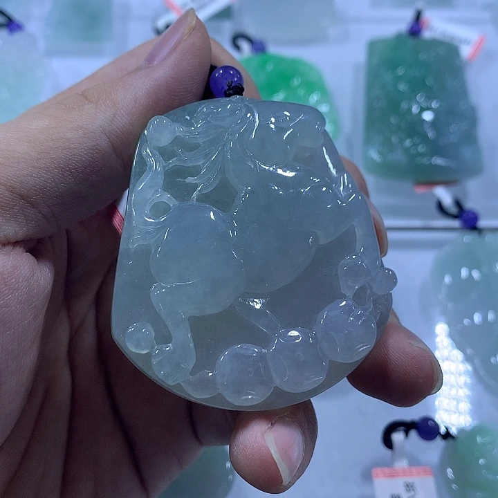 翡翠未镶嵌颈饰天然翡翠A货吊坠