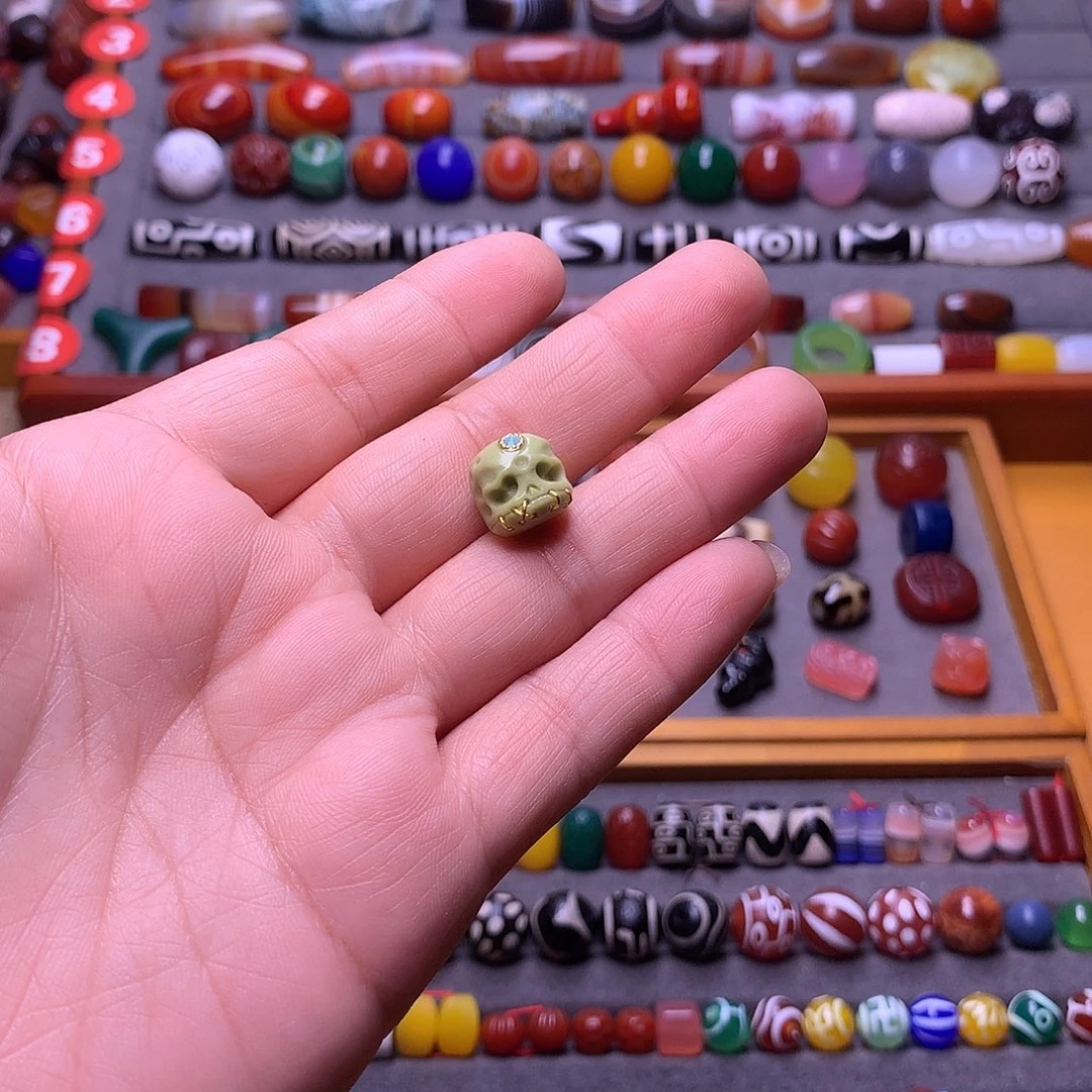 重***撞玛瑙/玉髓未镶嵌颈饰