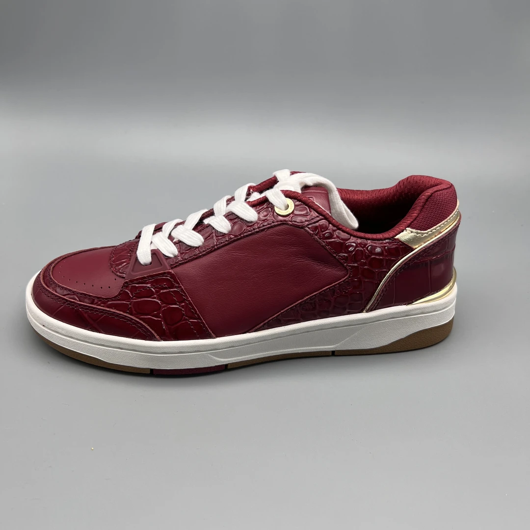 mi112 酒紅色平底休闲运动板鞋 迈