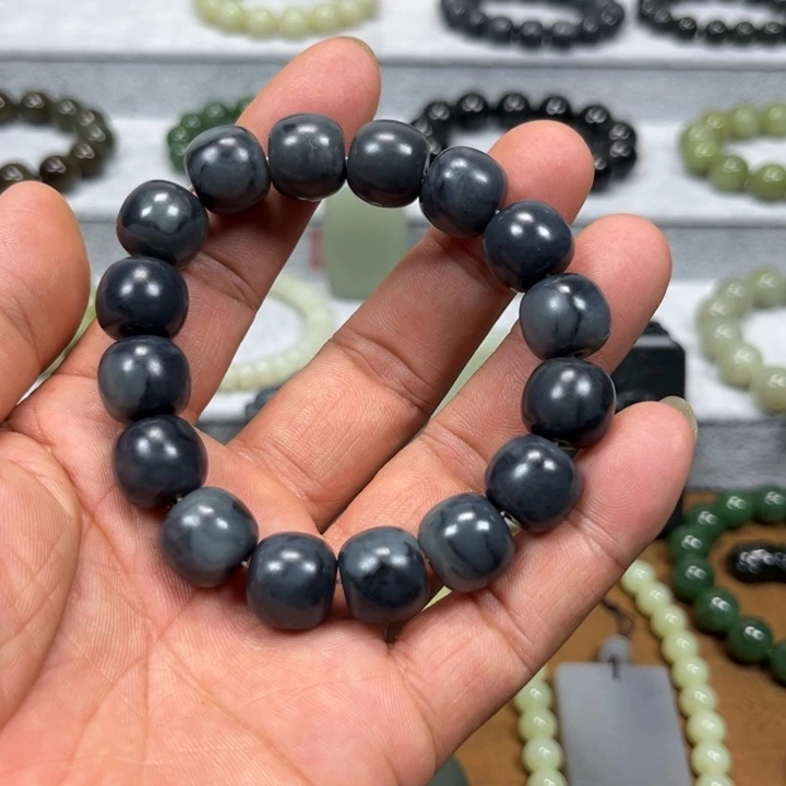 透闪石质玉未镶嵌颈饰88888888