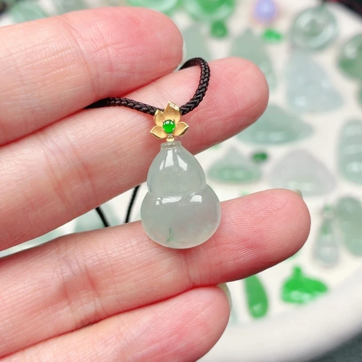 颈饰18K金镶嵌翡翠缅甸天然A货翡翠