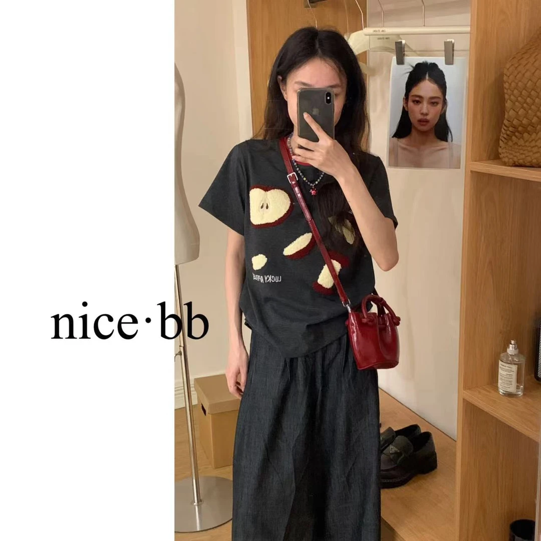 重工刺绣苹果设计韩系ins风短袖T恤