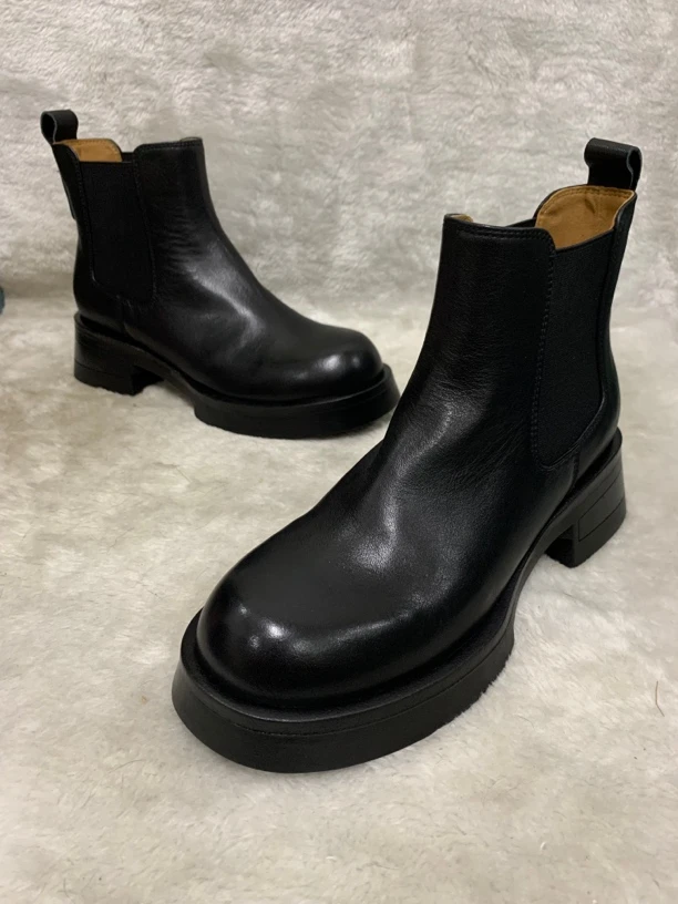 牛皮纯色短靴厚底常规百搭英伦风方头切尔西靴秋冬烟筒靴休闲缝制