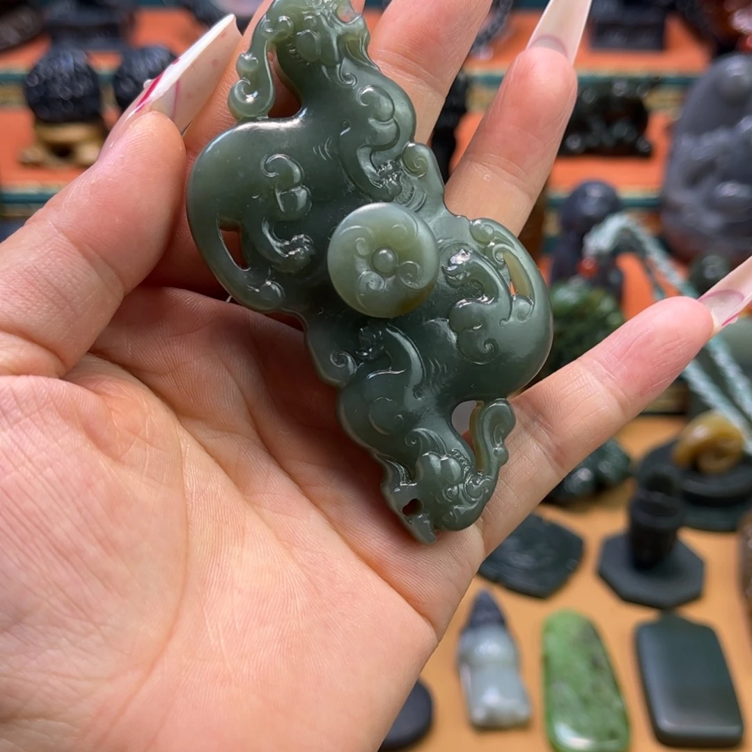 未镶嵌和田玉挂件