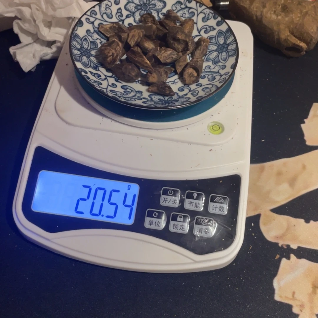 用***2沉香沉香碎屑树钉