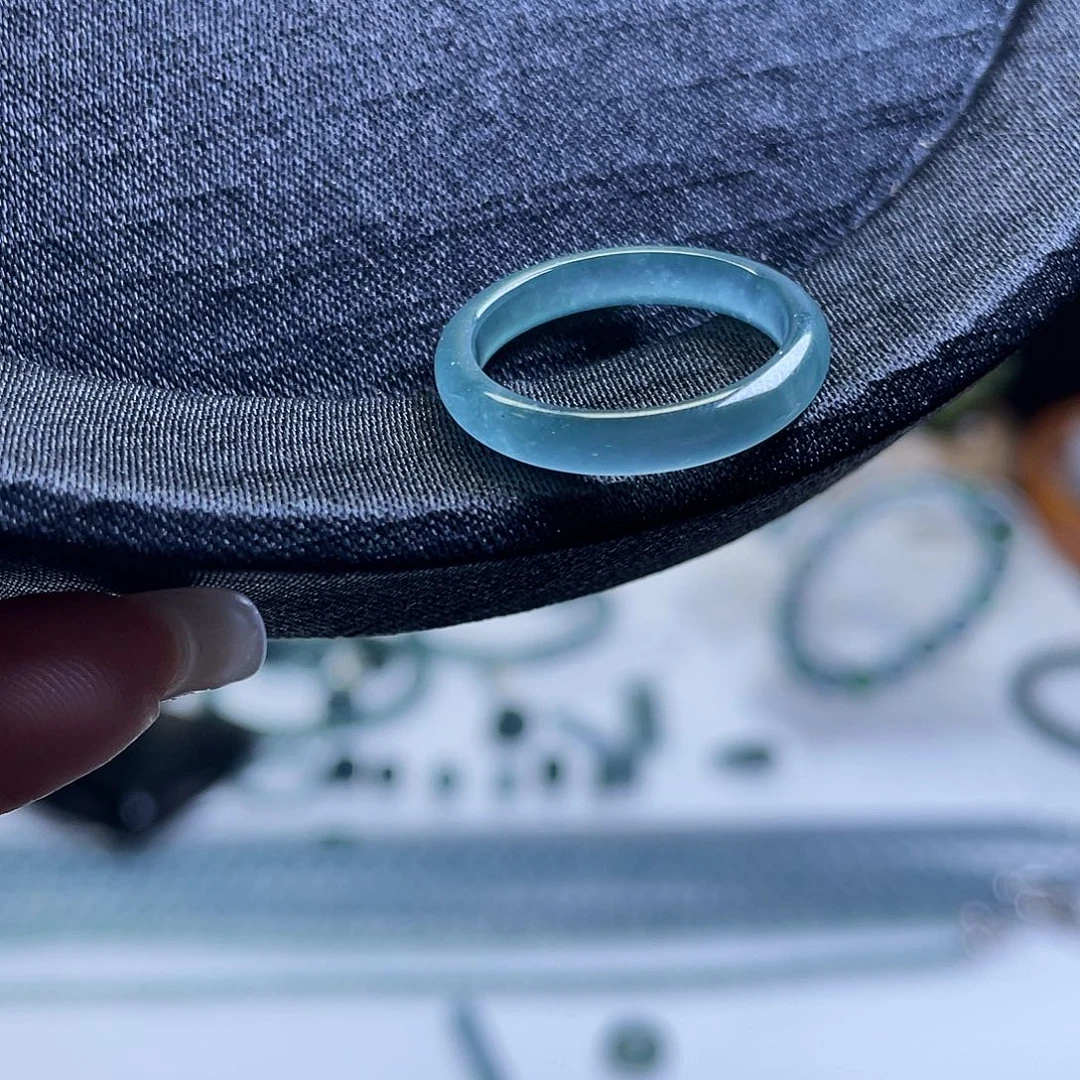 翡翠散珠戒圈单个（内径17.18）