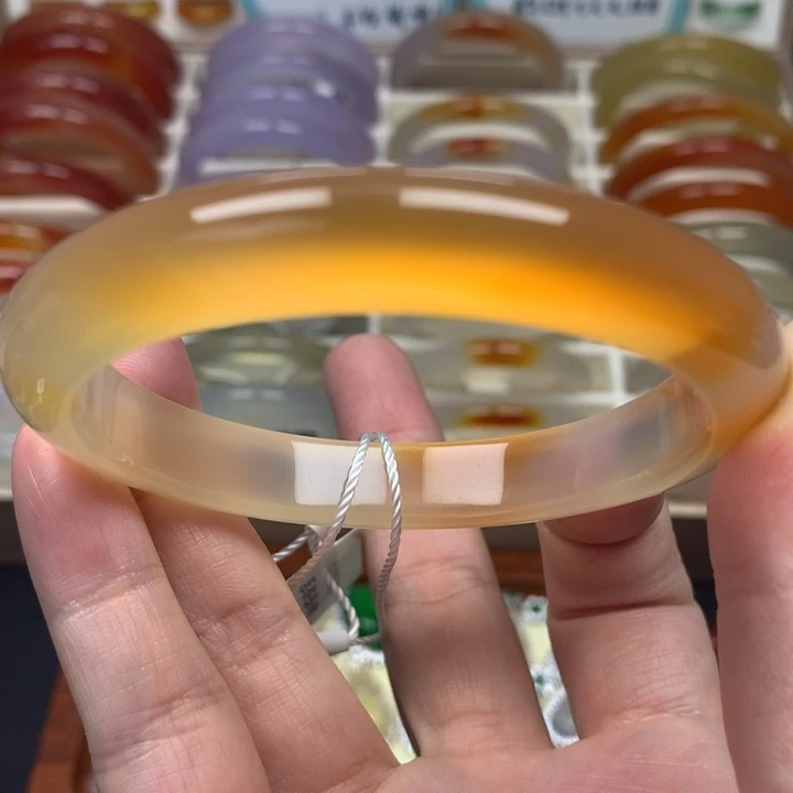 玛瑙/玉髓手镯未镶嵌