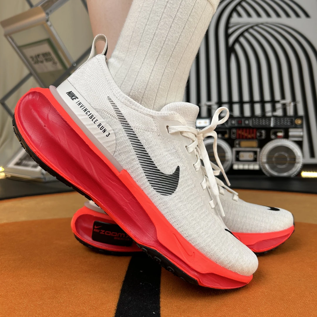 NIKE耐克男子NIKE ZOOMX INVINCIBLE RUN FK 3跑步鞋DR2615-009