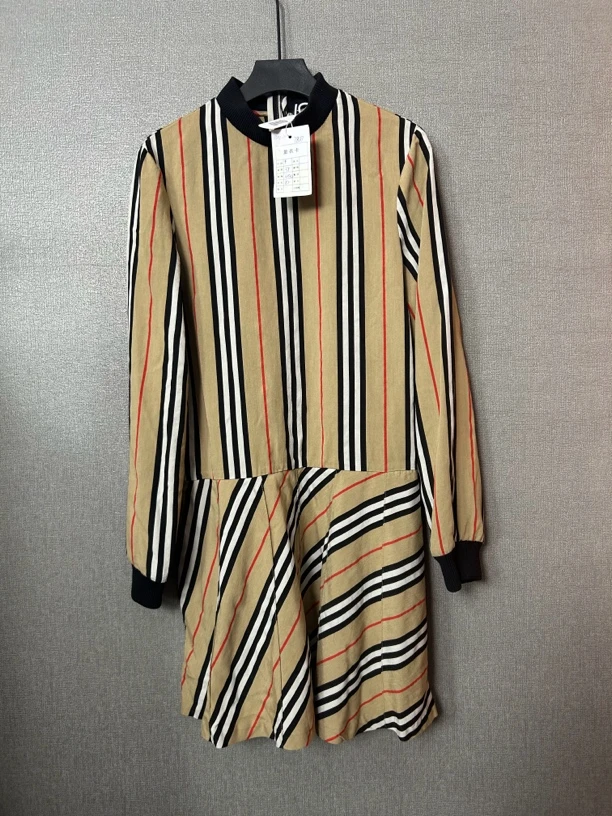 95新 BURBERRY/博柏利 Burberry竖条纹连衣裙95新