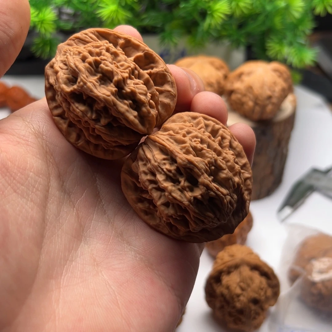 文玩核桃吊坠全品43虎头6