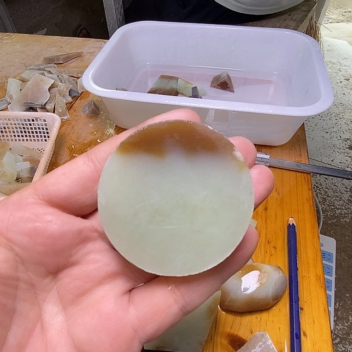 和田玉（糖玉）未镶嵌珠宝半成品