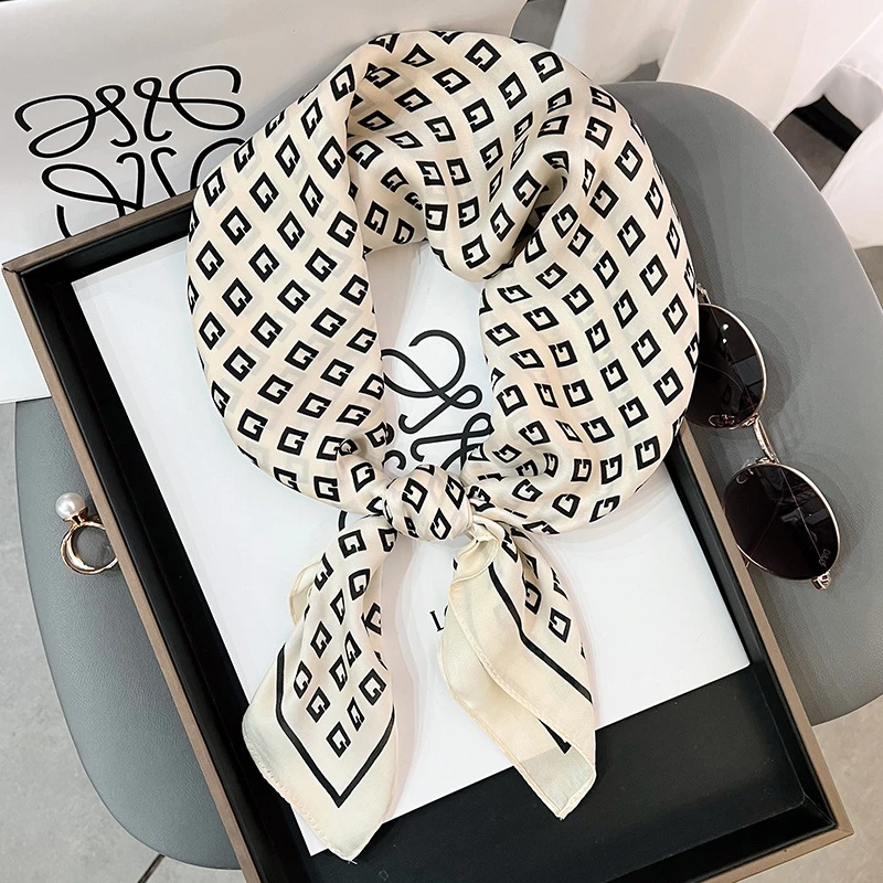 英国CospKosp复古小方块法式丝巾女士多功能丝巾印花百搭防晒丝巾