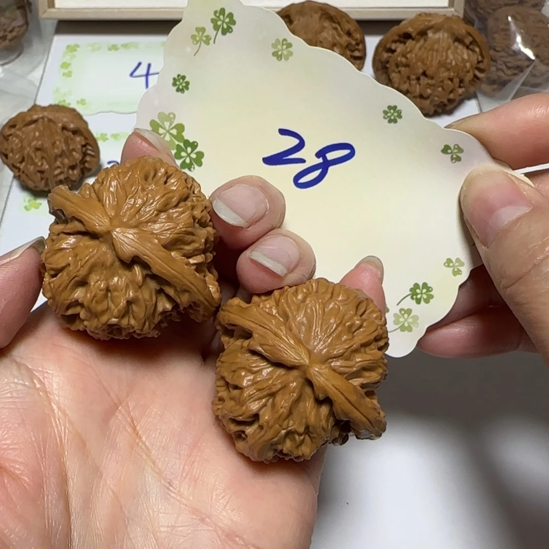 吊坠文玩核桃28号白狮子4.0