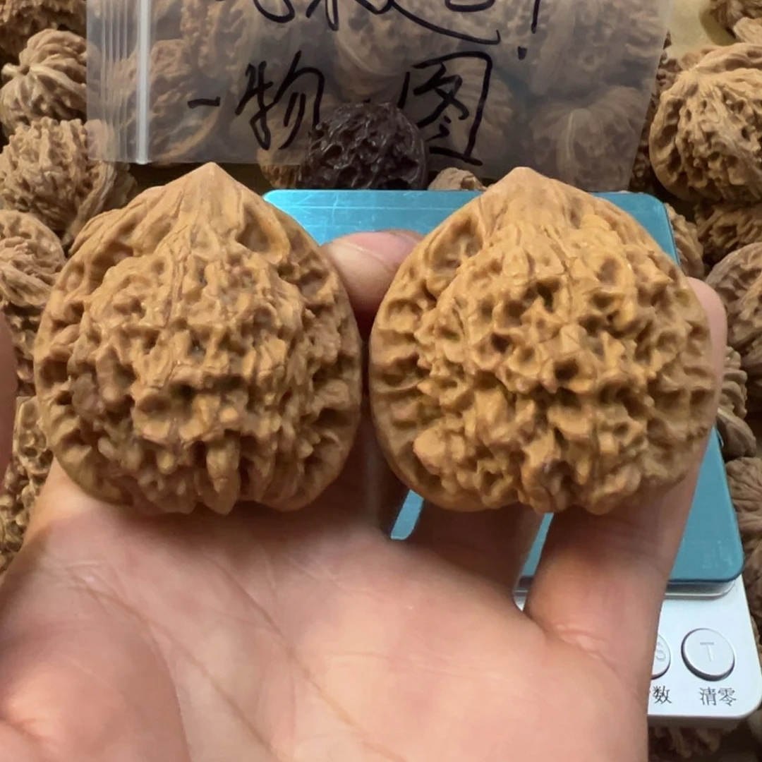 10号 43尺王勇官帽文玩核桃