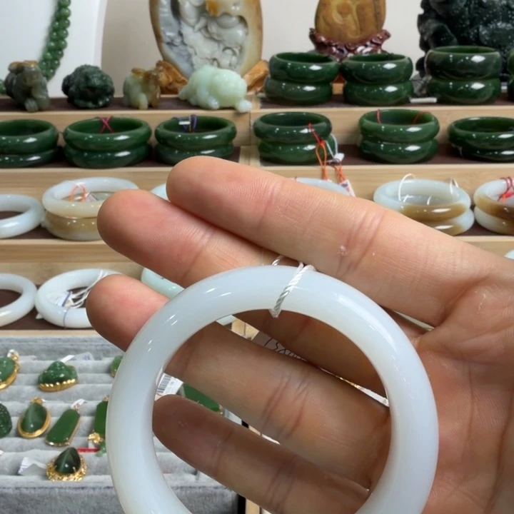 和田玉未镶嵌颈饰54