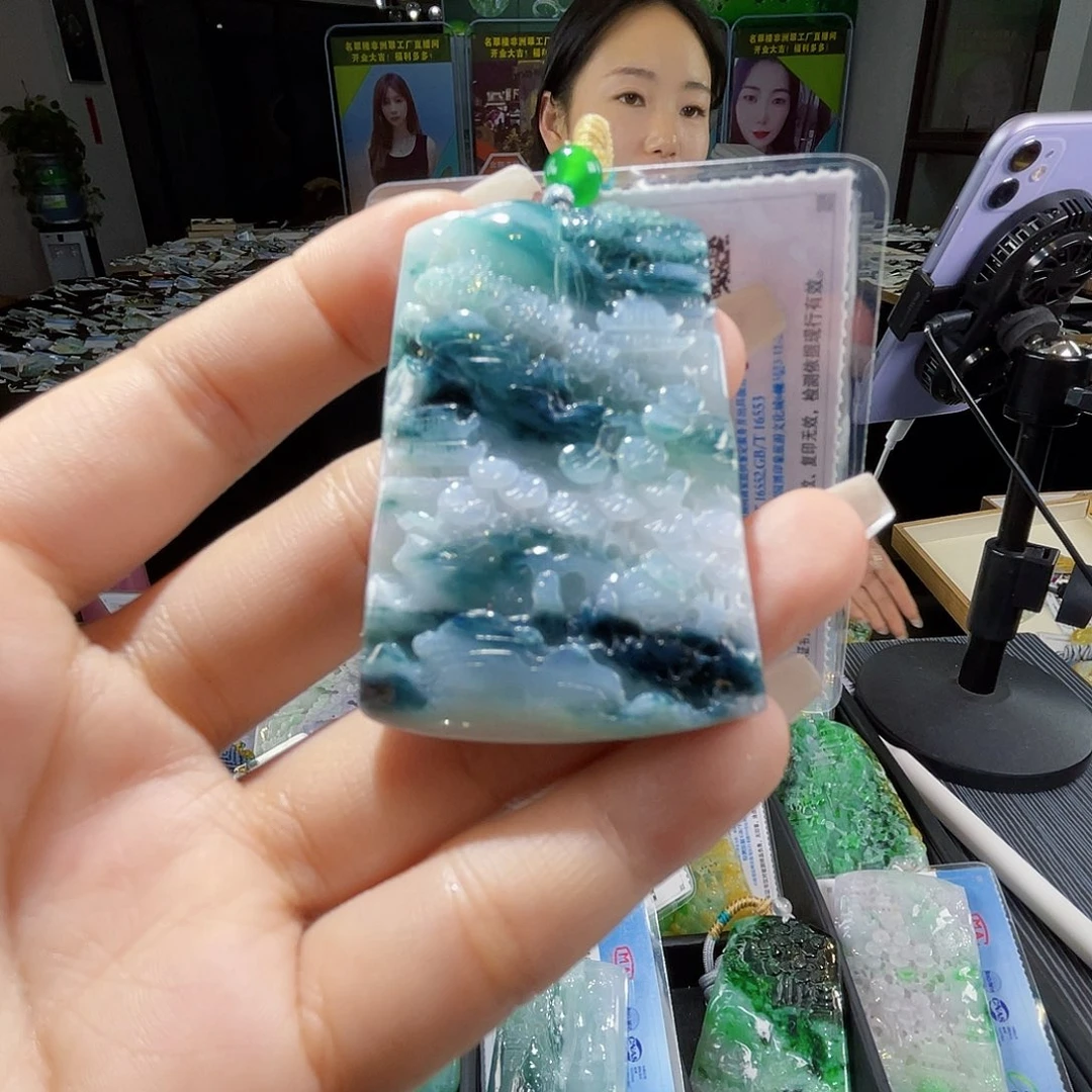 颈饰未镶嵌翡翠一